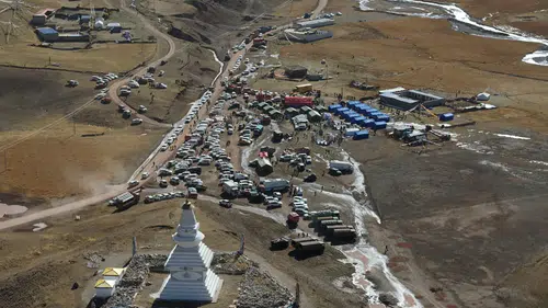 Tibet'te 7 büyüklüğündeki depremde 16 kişi hayatını kaybetti