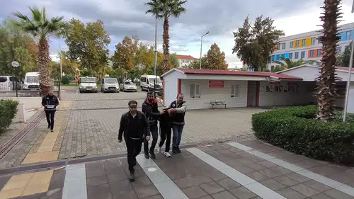 Aydın'da eski sevgilisi tarafından başından vurulan genç kız yaşamını yitirdi