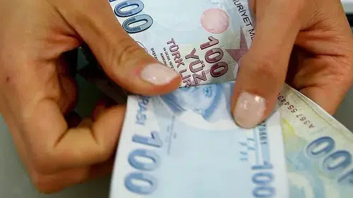 Ekim ayı yaşlı ve engelli aylıkları hesaplara yatırılmaya başlandı