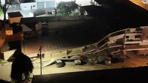 Şiddetli 7,7 Büyüklüğündeki Deprem: Yaralılar Var, Havacılık Faaliyetleri Durduruldu!