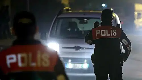 Sakarya'da durdurulan araçta 950 gram skunk ele geçirildi