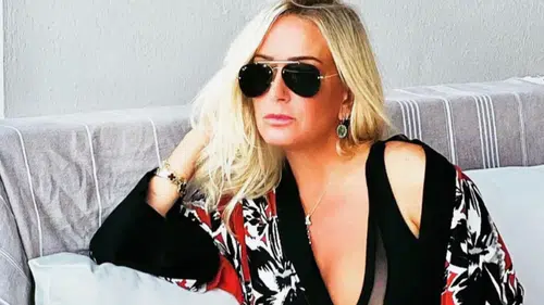 Saba Tümer'den eski sevgililerine olay itiraf: Tüm aşıklarımdan özür diliyorum