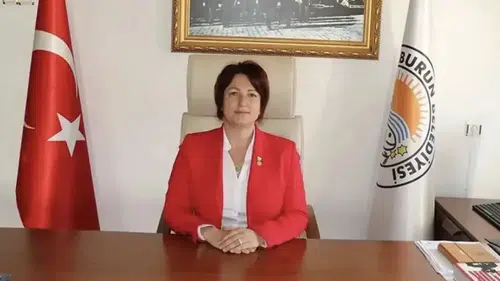 Karaburun Belediye Başkanı İlkay Girgin Erdoğan kimdir ve hangi partiden istifa etti?