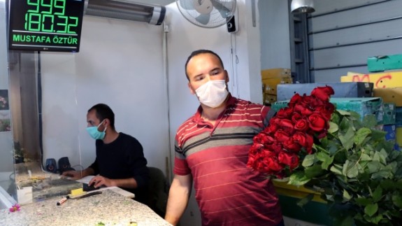 Çiçek mezatlarını "altın gün" heyecanı sardı