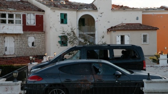 İzmir'de hortumun verdiği hasar gün aydınlanınca ortaya çıktı
