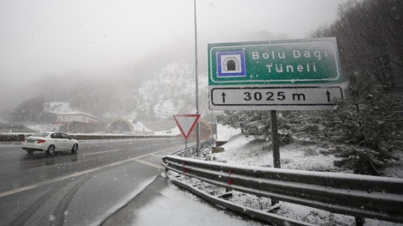 Bolu Dağı'nda kar yağışı başladı