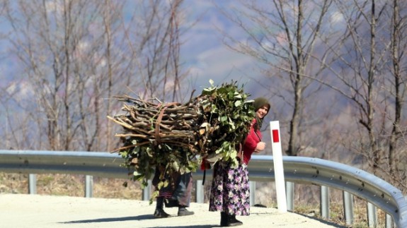 Doğu Karadenizli kadınların sabah başlayan yorucu mesaisi