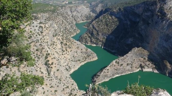 Arapapıştı Kanyonu hayran bırakıyor