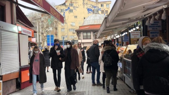 Ortaköy Sahili'ndeki yoğunluk dikkat çekti