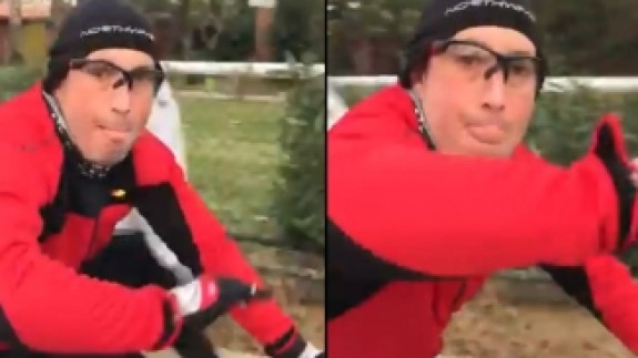 Bisikletli Kendisini Uyaran Kızı Darp Etti!