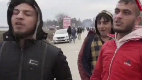 8 yıldır Türkiye'de yaşayan Suriyelinin o sözleri pes dedirtti: 'Sanki biz size dedik gidin bizim yeri kurtarın"