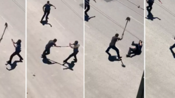 Skandal görüntü: Ambulansa taş atıp polisin başına kürekle vurdu!