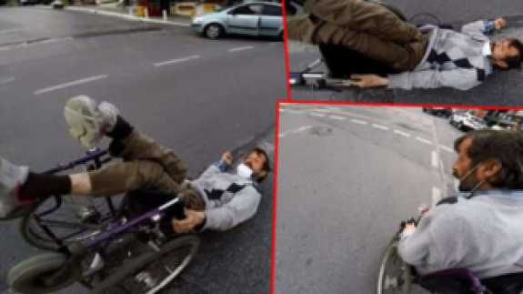 'İnsanlık ölmüş' dedirten görüntü: Trafiğin ortasında düşen engelli dakikalarca bekledi