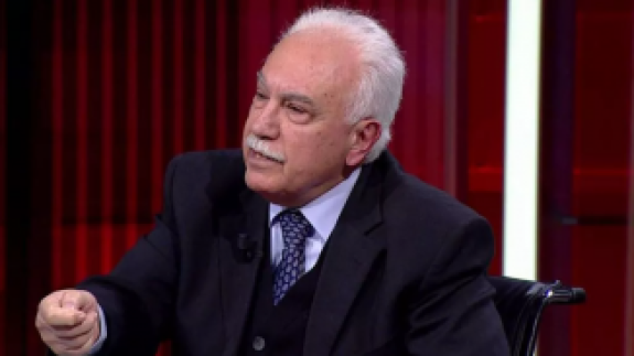 Doğu Perinçek'in sözleri karşısında spiker Mehmet Akif Ersoy şaşkınlığını gizleyemedi