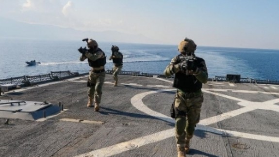 Amfibiler'den Derin Sularda Nefes Kesen Tatbikat!