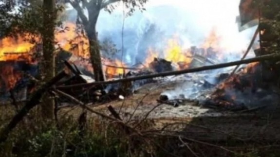 Artvin'de yangın: Evler yanıyor