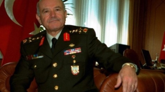 Emekli Kara Kuvvetleri Komutanı Aytaç Yalman'ın koronavirüs nedeniyle öldüğü iddia edildi