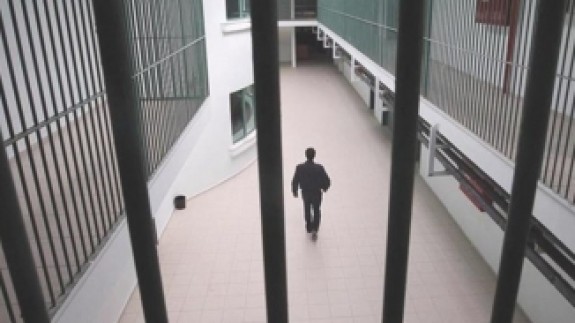 Milletvekili Özdemir: Hükümlülerin ziyaret süresi 1 saatten 1, 5 saate çıkarıldı