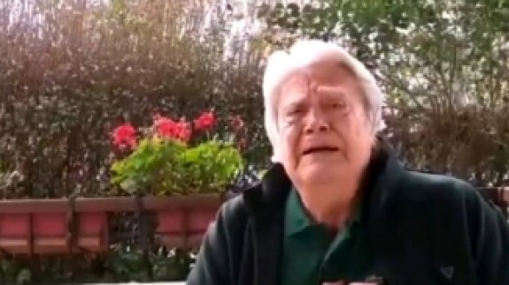 Cüneyt Arkın şehitleri anarken gözyaşlarını tutamadı