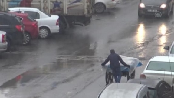  Erzurum'da kar yağışı