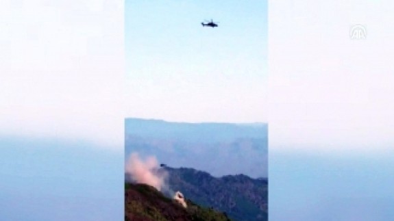 ATAK taarruz helikopteri teröristlerin doçka mevzisini imha etti