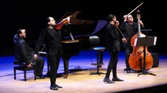 Janoska Ensemble İstanbul'da Konser Verdi