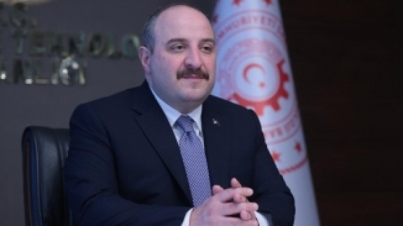 Bakan Varank: E-ticaret hacmi yüzde 93 gibi rekor bir artış gösterdi