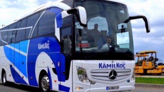 Kamil Koç'un Şoförü Otobüs 110 Km Hızda Giderken Telefonuyla Oynadı: Yol Umrunda Olmadı