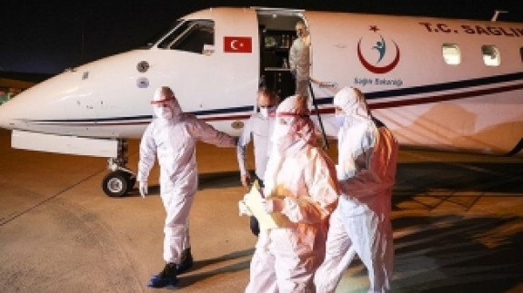  Tanzanya'daki Kovid-19 hastası 3 Türk vatandaşı yurda getirildi
