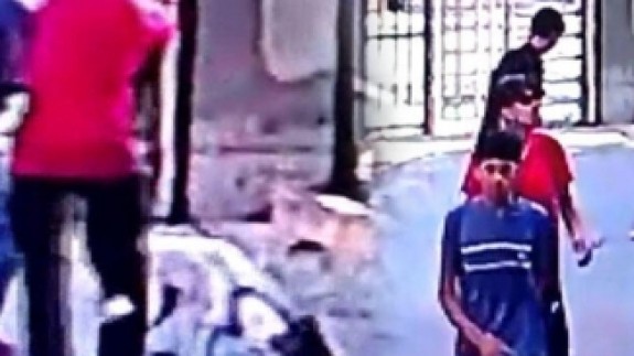 Küçükçekmece'de sokak ortasında dehşet! Parça parça etti...