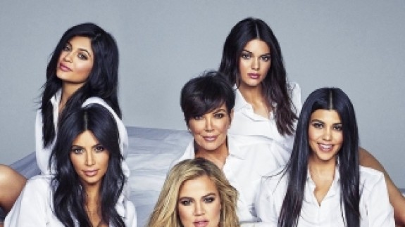 Kardashian kardeşler birbirine girdi: Yumruk yumruğa kavga ettiler!