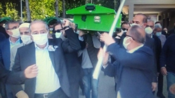 Tabutun direği Fatih Terim'in elinde kalınca ne yapacağını şaşırdı: İşte o anlar