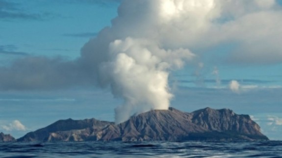 Yeni Zelanda'da Yanardağ Patlaması!