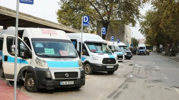 Sakarya'da minibüs şoförlerinden "Çok para lazım" akımı!