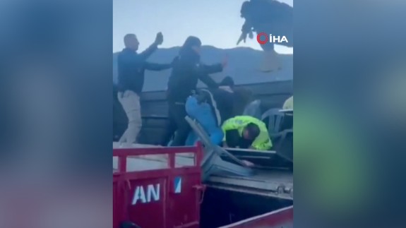 Kavgayı ayıran polise saldıran şüpheli gözaltına alındı