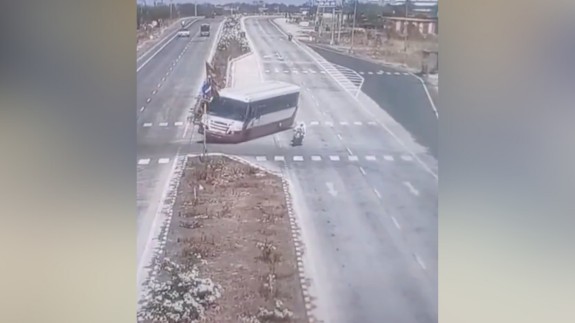 Kararsız motorcu 37 kişinin yaralanmasına sebep oldu