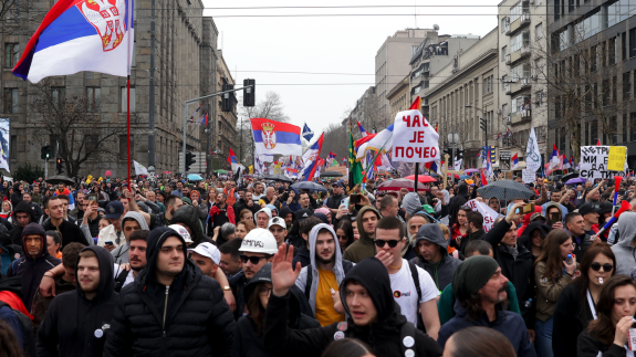 Sırbistan’da "ülke tarihinin en kalabalık protestosu"
