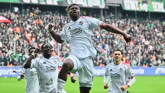 Beşiktaş Rizespor maç özeti 4-1 Kartal çeyrek finale kanatlandı