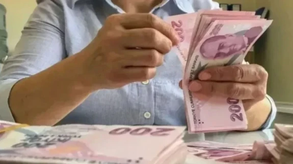 Emeklilere müjde! Çifte bayram müjdesi mi geliyor? İkramiyeye ne kadar olacak?