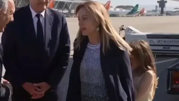 Meloni'nin kızı G7 Zirvesi'nde ilgi odağı oldu