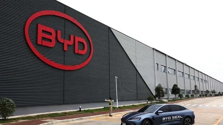 Türkiye'de fabrika kuracaktı! Otomobil devinin yeni adresi belli oldu