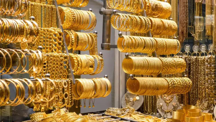 Kuyumculukta yeni dönem başladı! Sentetik taşlar artık açıkça belirtilecek