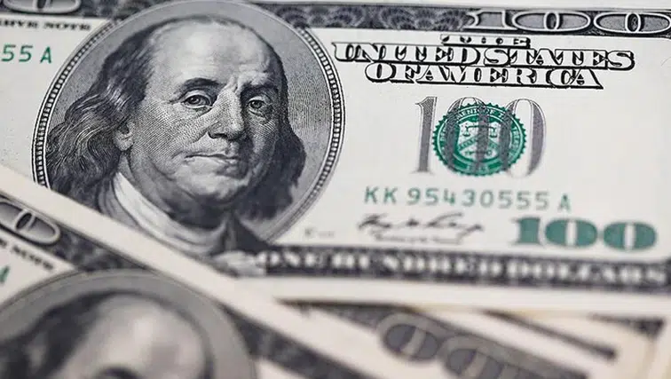 Serbest piyasada döviz güne yükselişle başladı