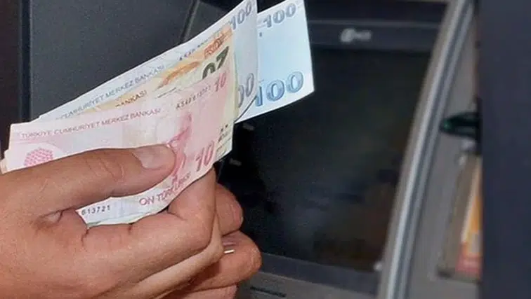 Emekli promosyonlarında yarış kızıştı! Bankalar 32 bin TL'ye kadar ödeme sunuyor