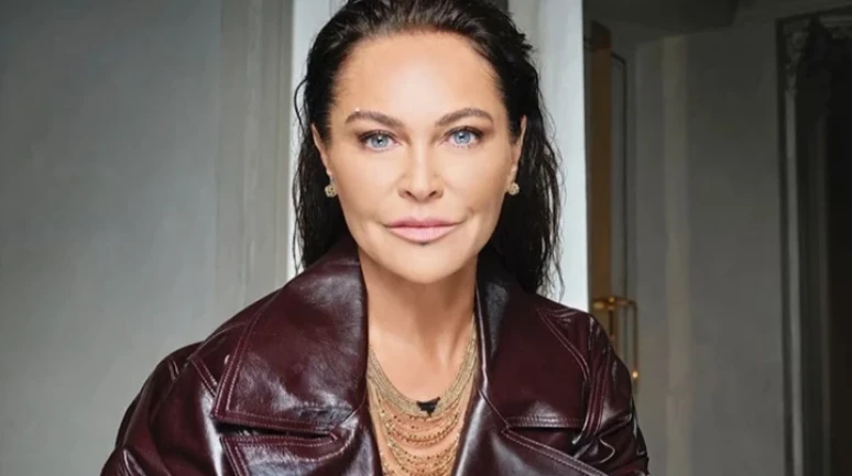 Hülya Avşar’ın tesettürlü hali sosyal medyayı ikiye böldü