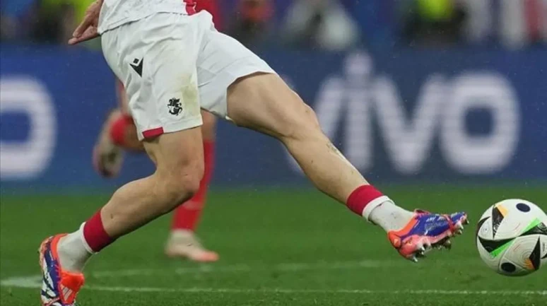 Bugün hangi maçlar var? 13 Aralık Süper Lig ve Avrupa maçlarının saatleri