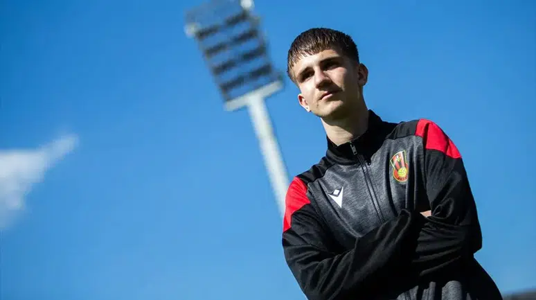 Bosna Hersekli top toplayıcı Afan Cizmic kimdir? Donnarumma'nın notlarını çalan çocuk dünyayı salladı