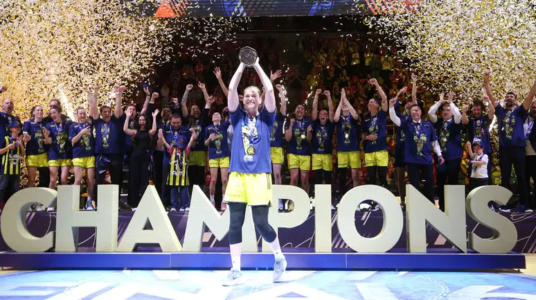 Fenerbahçe Kadın Basketbol Takımı Euroleague finalinde Galatasaray’ı mağlup etti