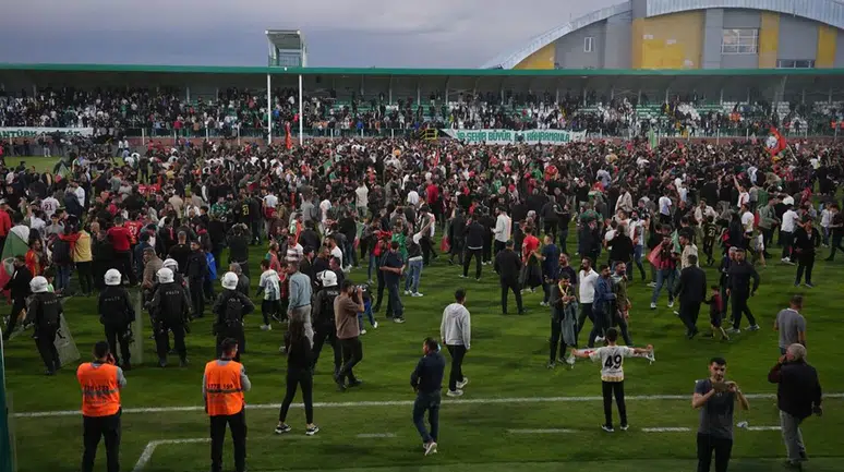Dev kulüpten Süper Lig'e yeni çıkan Amedspor'u kızdıran hareket