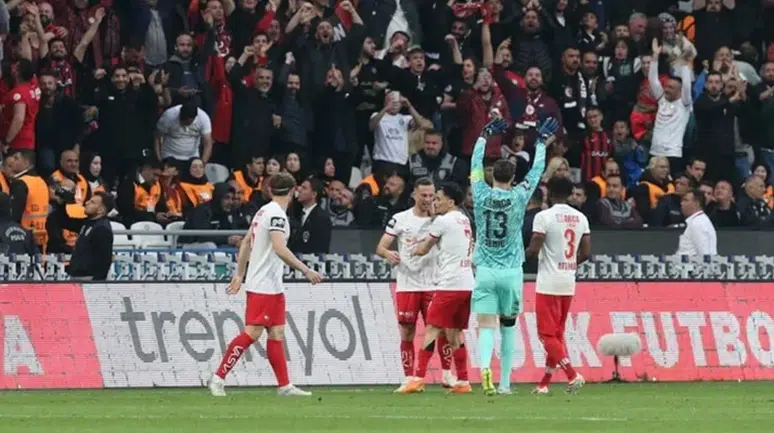 Çorum FK Süper Lig’e yükseldi
